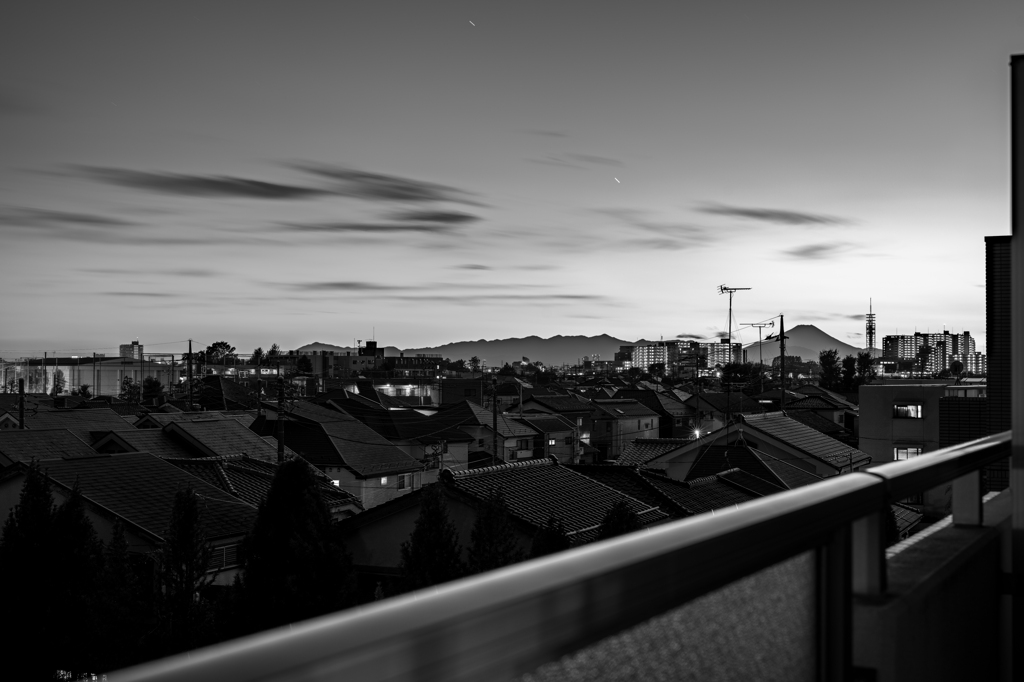 標準レンズ　ベランダよりHDR（ブラケット＋写真統合）