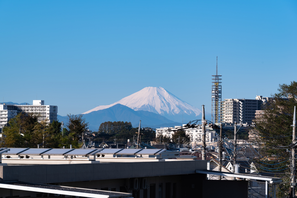 朝その２　カーテンを開ければ