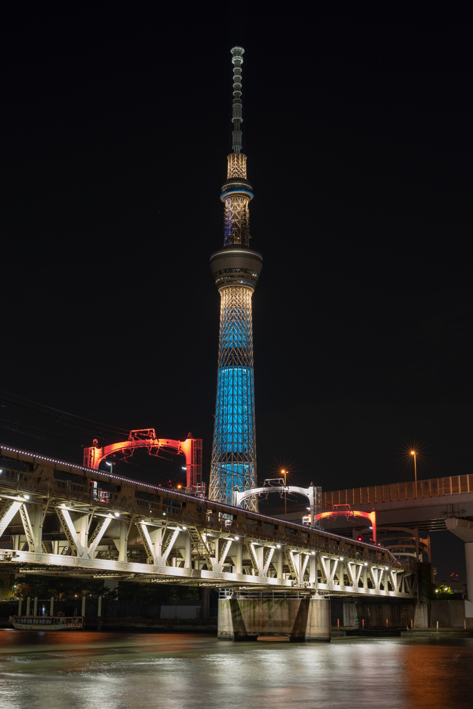 鉄橋とスカイツリー