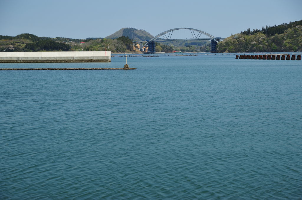 早馬山と鶴亀大橋