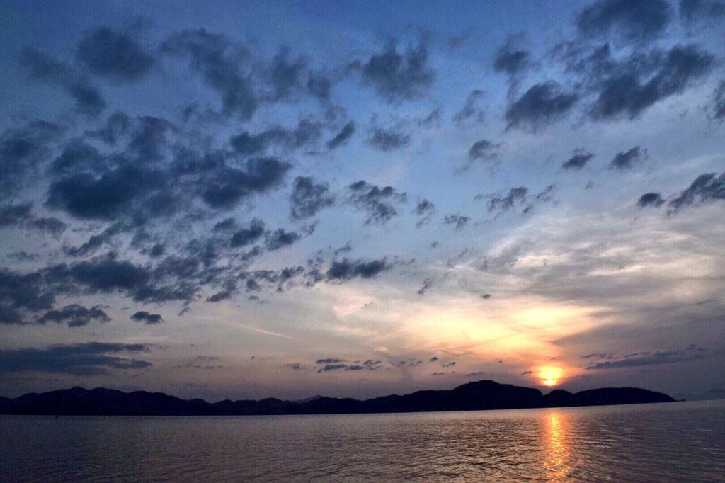 沈む夕日
