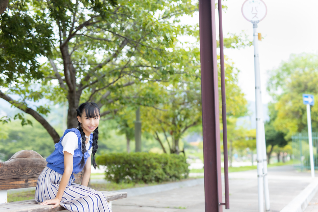 バス来ないねー