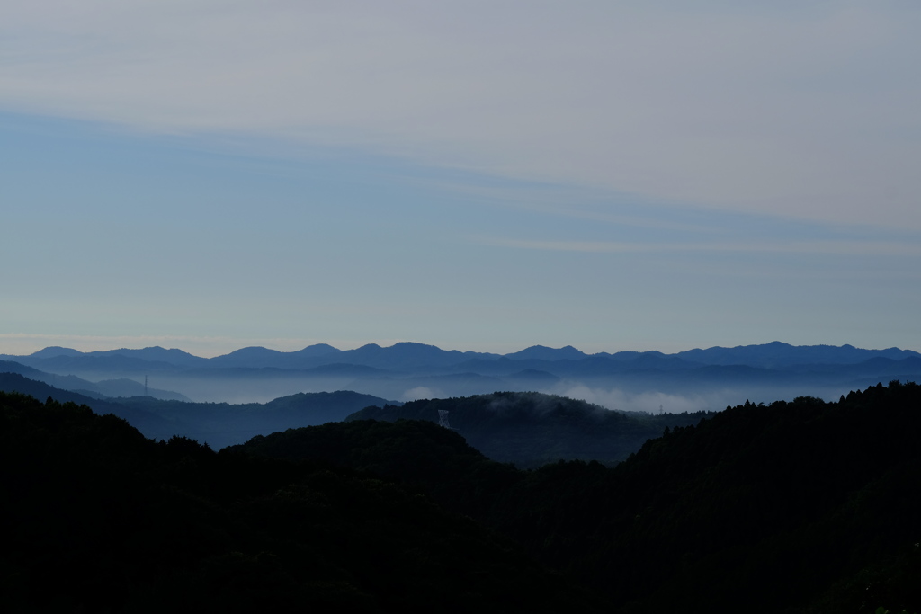 朝の山並み　その２