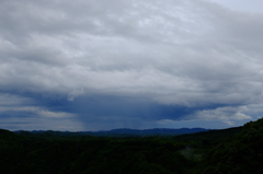 遠くの通り雨