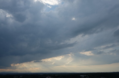 鉛色の雲