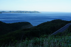 山坂道と海2