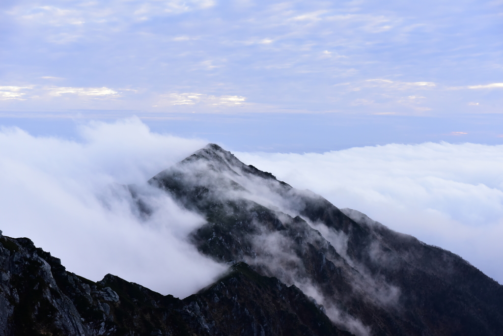 三ノ沢岳を包む