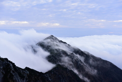 三ノ沢岳を包む
