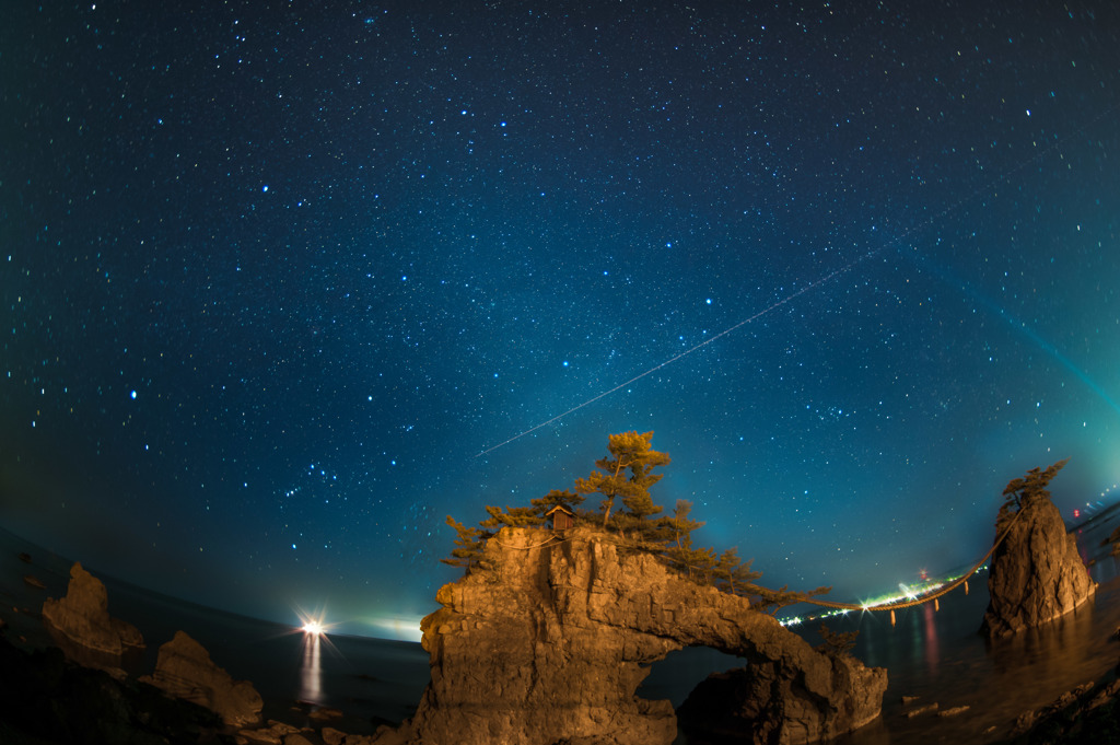 機具岩と流星
