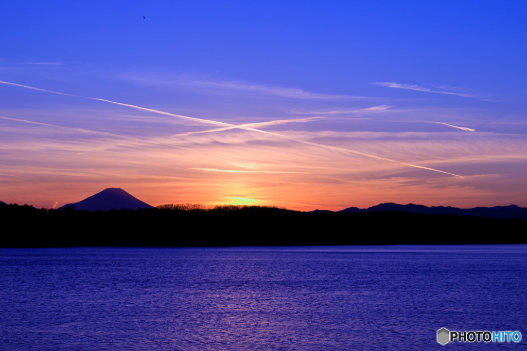 夕暮れの富士山