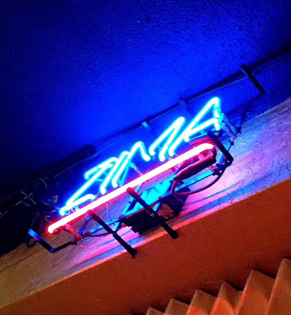 NEON