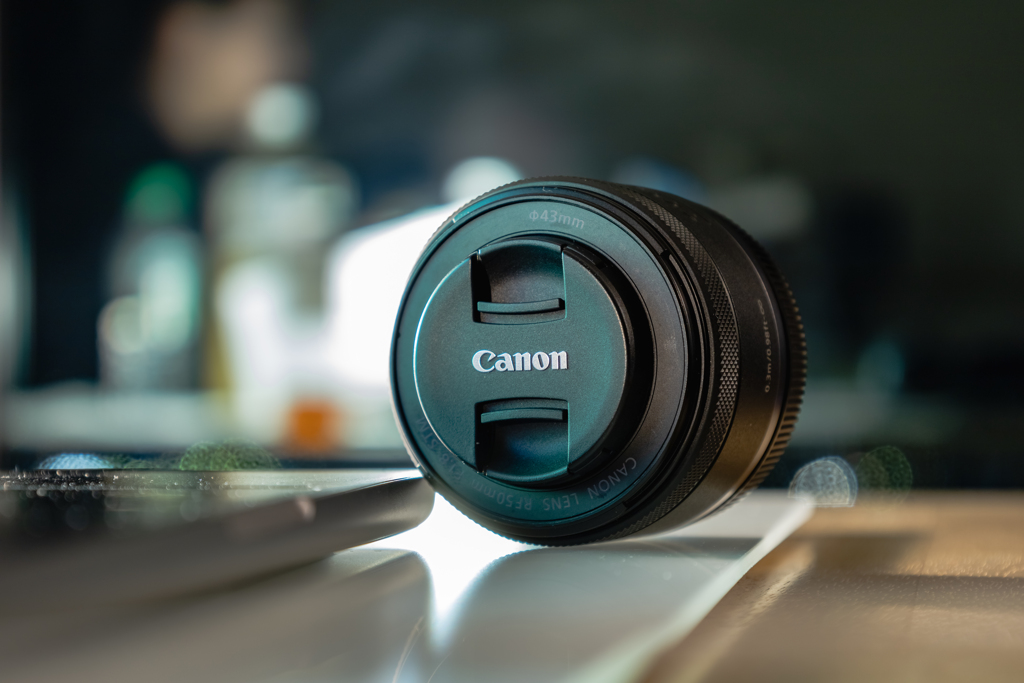 Canon lens