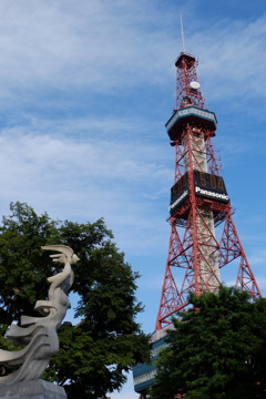 像とテレビ塔