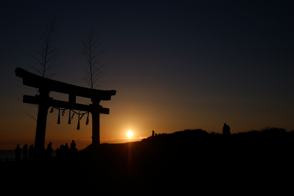 鳥居と日の出