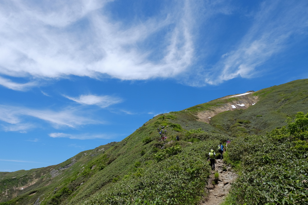 山頂はまだ先！