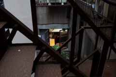 窓から見る