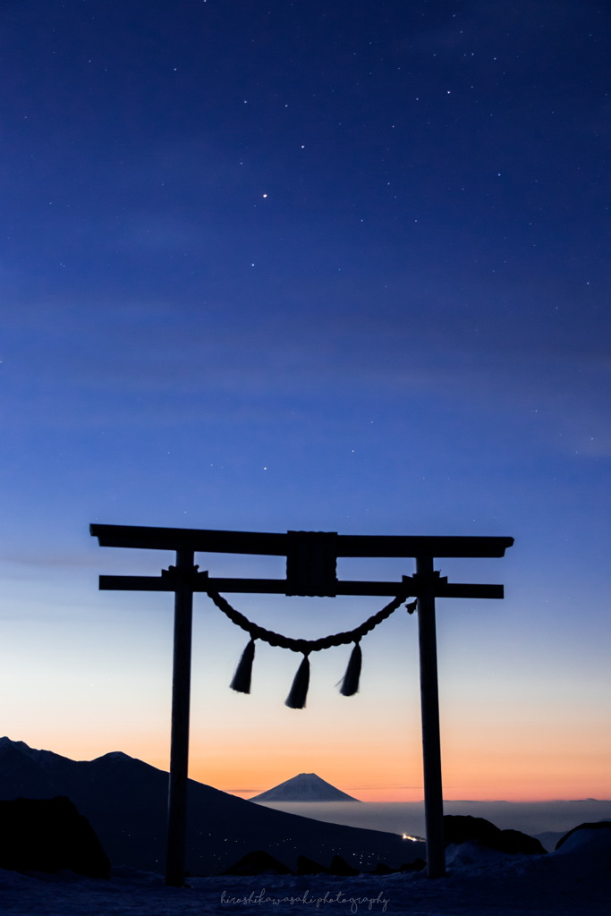 鳥居と富士山