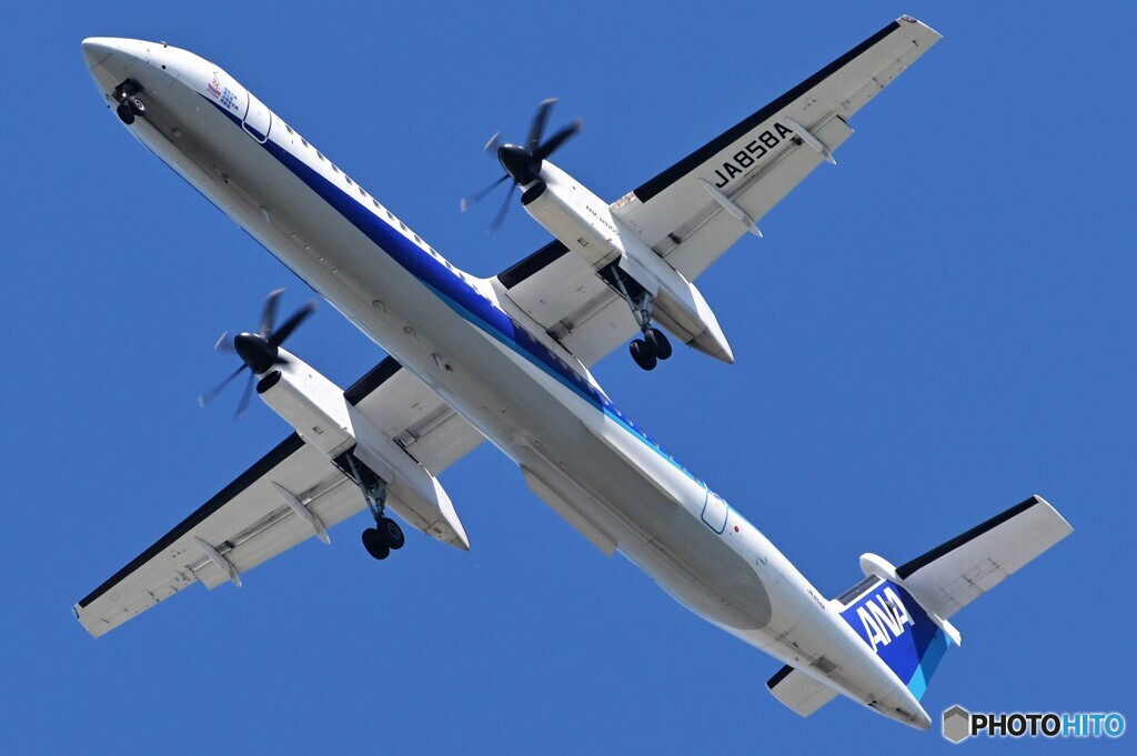 JA858A (Bombardier DHC-8-400)