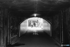 止まれの向こう側