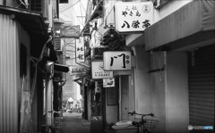 お初天神（露天神社）東門路地