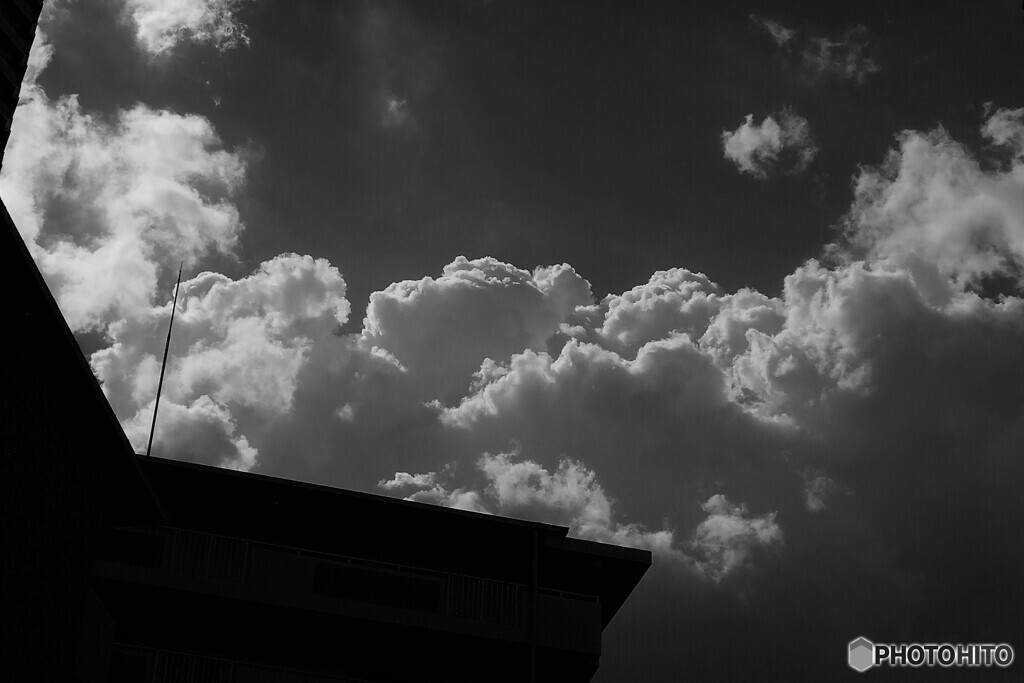 光る雲