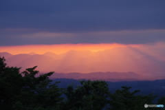 夕暮れの山