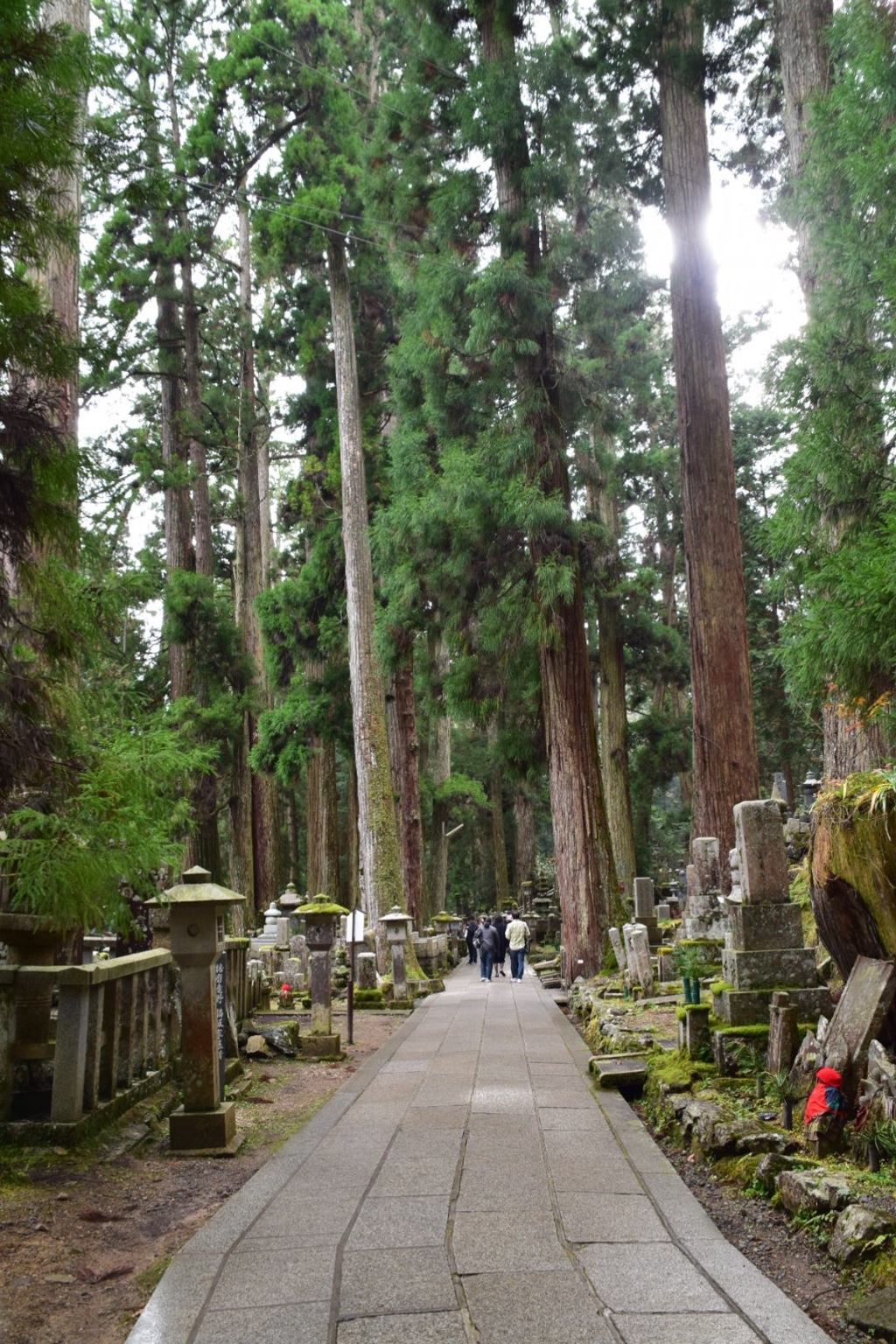 奥の院