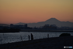 夕暮れの富士山