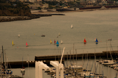 カラフルなヨット