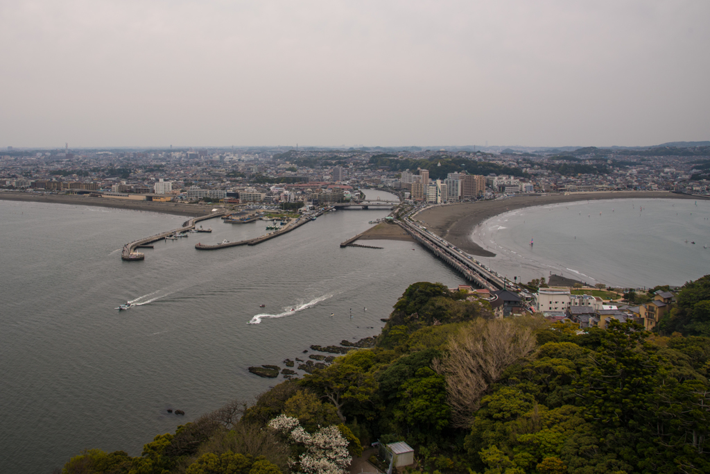 曇天の江ノ島