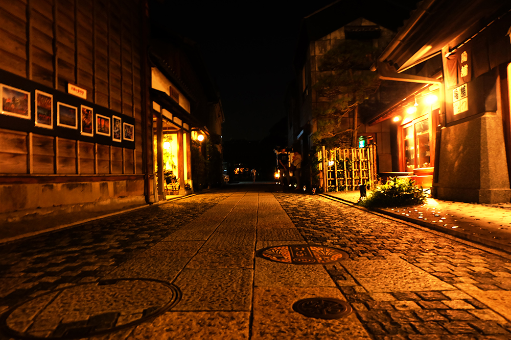 夜の道