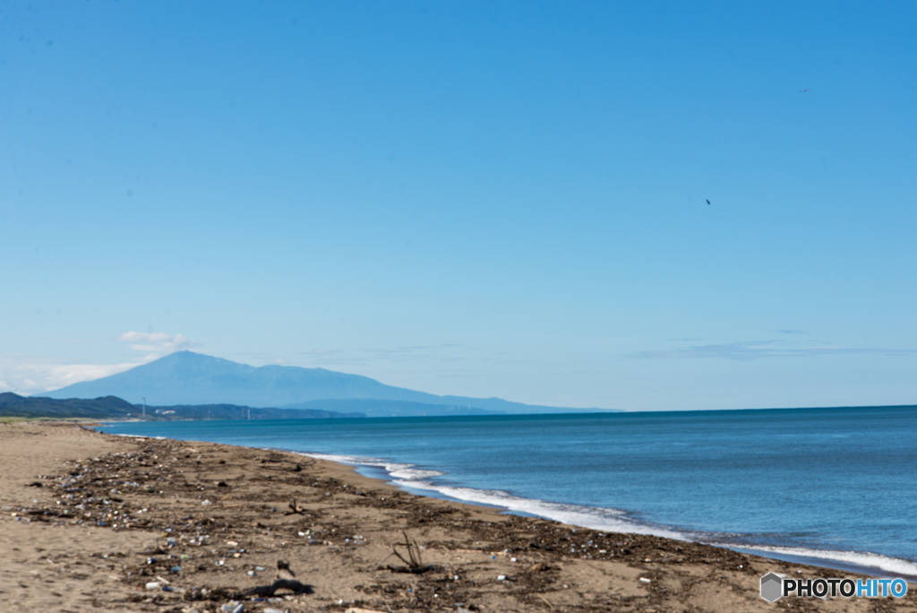 新屋海浜公園から見た鳥海山