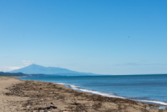 新屋海浜公園から見た鳥海山