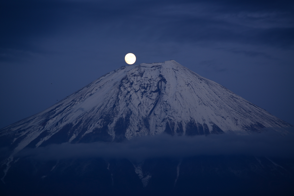 満月の富士