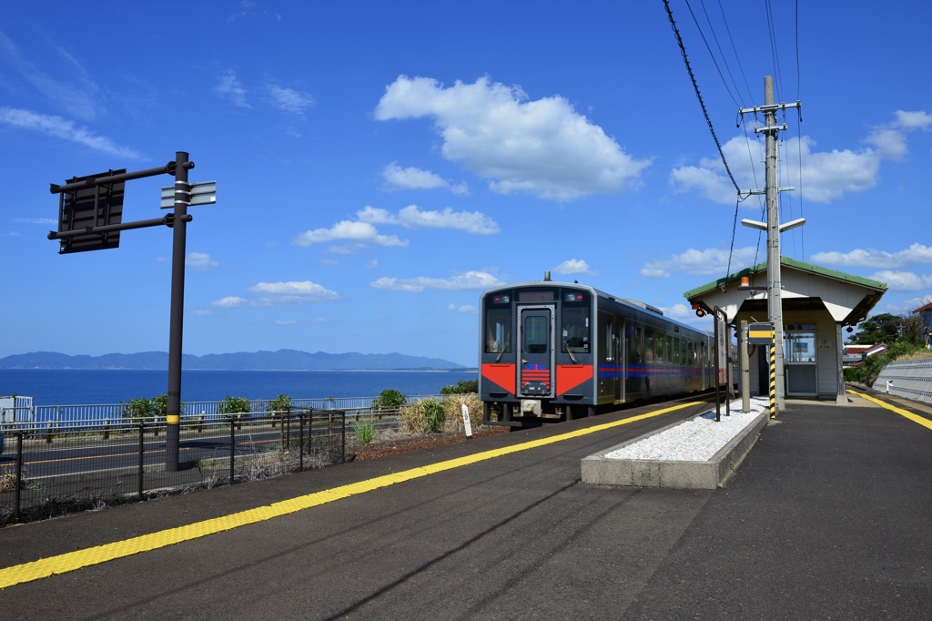海と電車