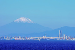 海ほたるより富士を望む