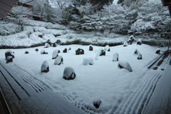 雪の石庭 光明院