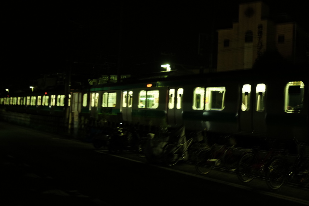 無人駅出発