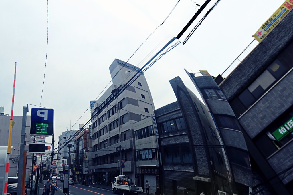 逆境にたたずむ町