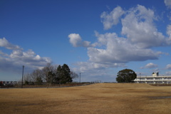 ポッカリ浮かんだ白い雲