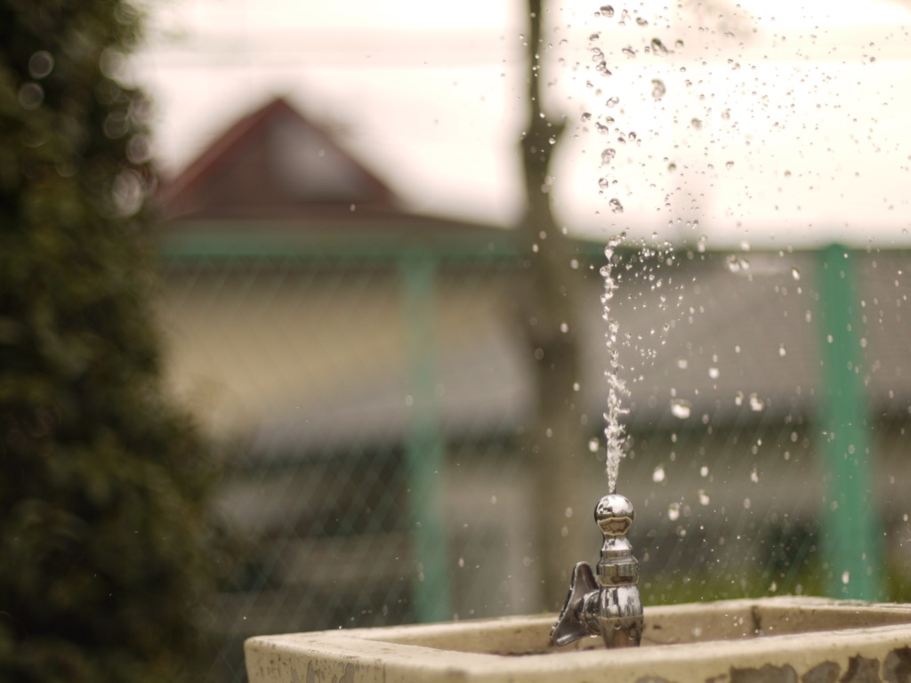 すごい水圧