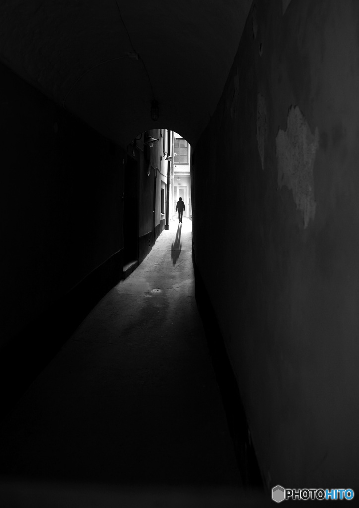 細い路