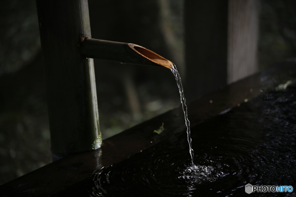 手水舎の一瞬