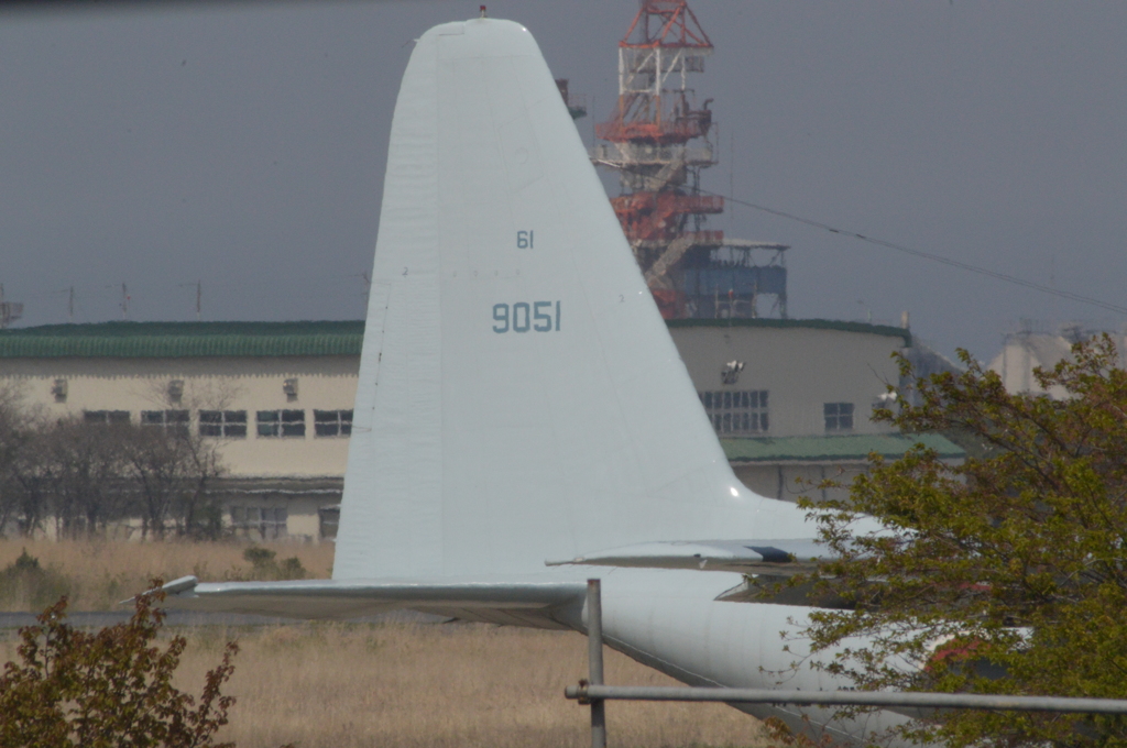 海上自衛隊　Ｃ１３０　尾翼