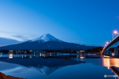 河口湖大橋と富士
