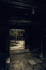 境内に至る