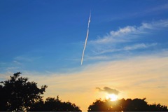 コクピットはかなり眩しそう…