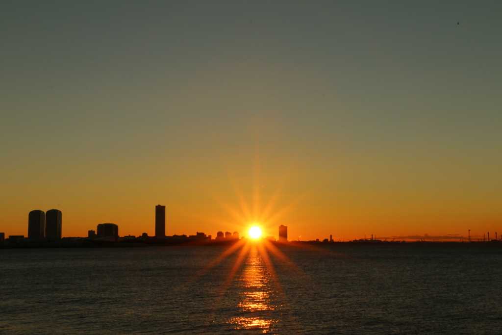 東京湾 新しい朝
