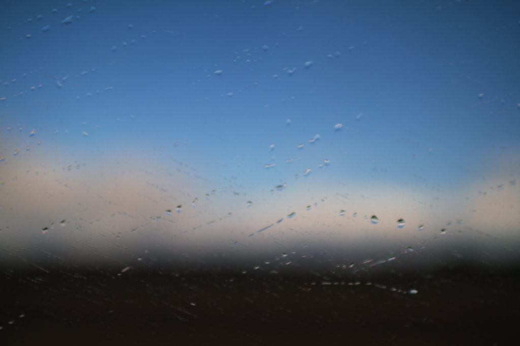 青空  雲  雨