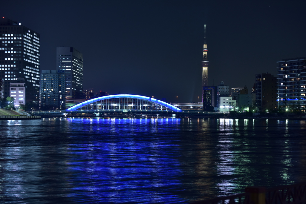 隅田川の夜